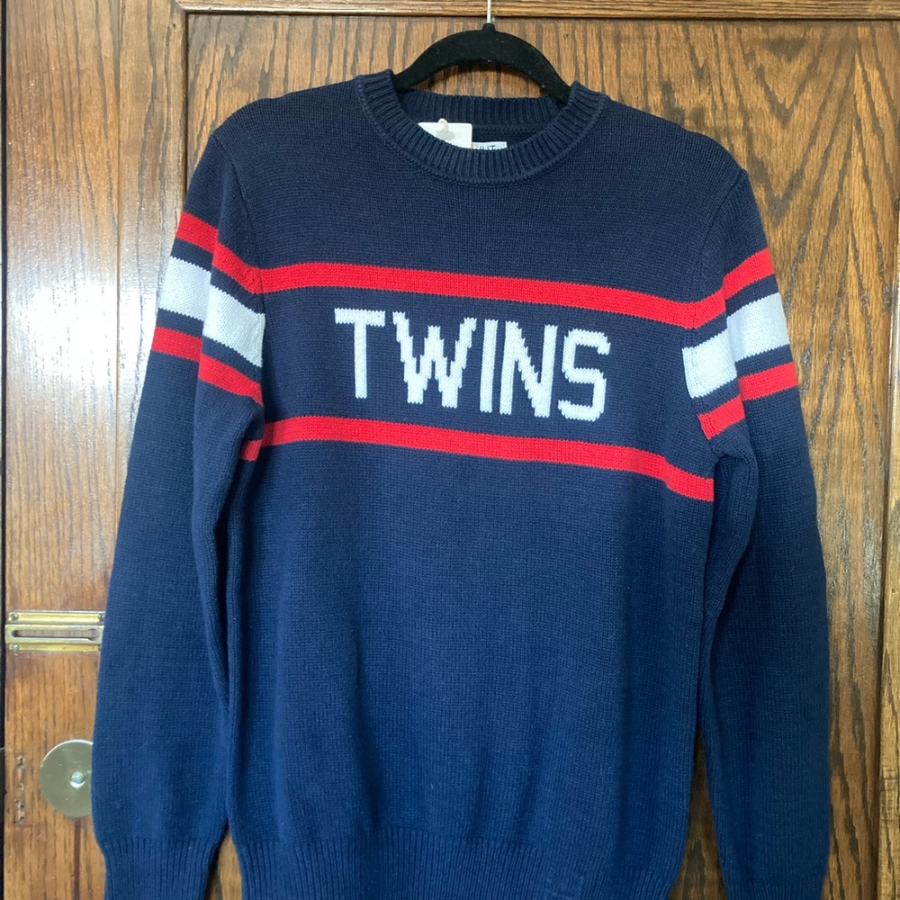 Minnesota Twins Crewneck Sweater NWT
